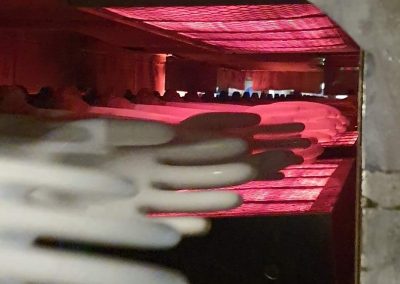 heating gloves in ir heater